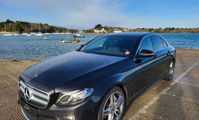 Mercedes Benz Classe E 220 Sportline AMG, Nantes, GOLD VTC